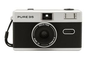 KODAK Pure35 Leather Film Camera Black, analogový fotoaparát, focus free (1/120s, 31mm / F9.1)